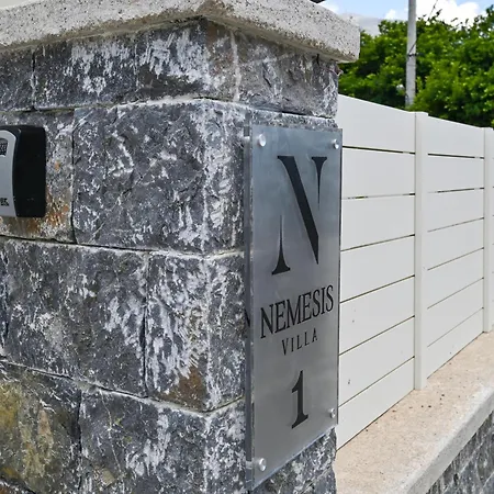 Nemesis * 普拉基亚斯